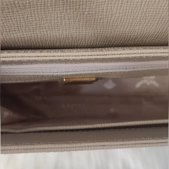 MCM Bag Like NEW Munchen Germany - Picture 8 of 14